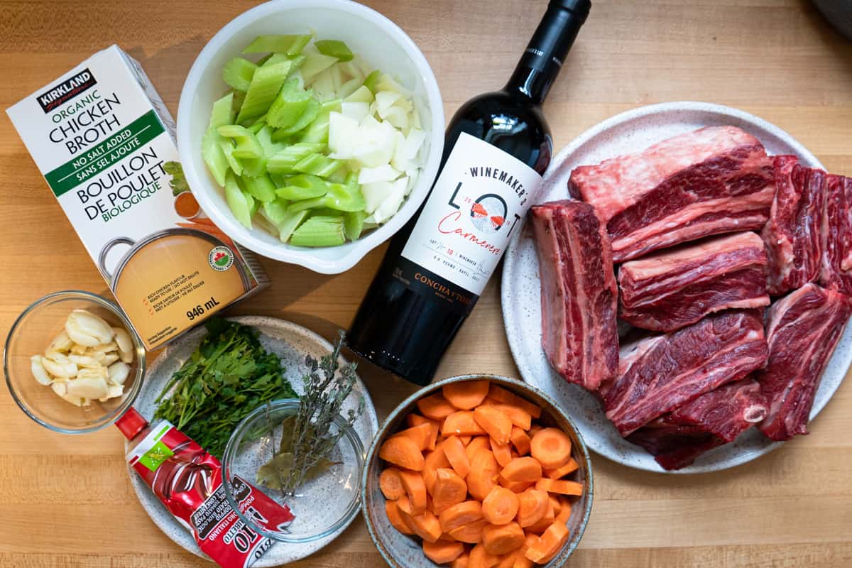 All ingredients for making braised short ribs.